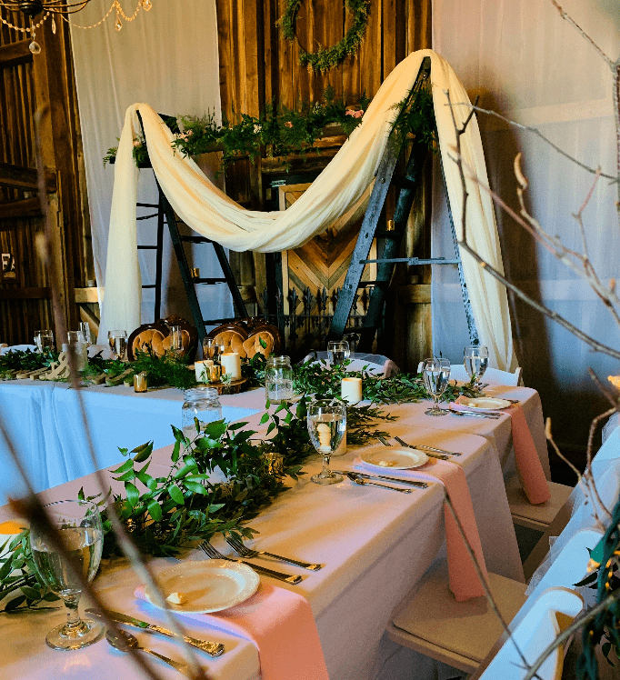 u-shaped boho wedding table